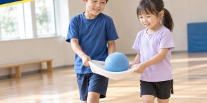 2人で「できた！」をテーマにした子どもの運動遊びのイメージ画像（AI生成）